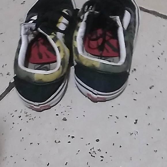 Vans - Picture 3 of 3